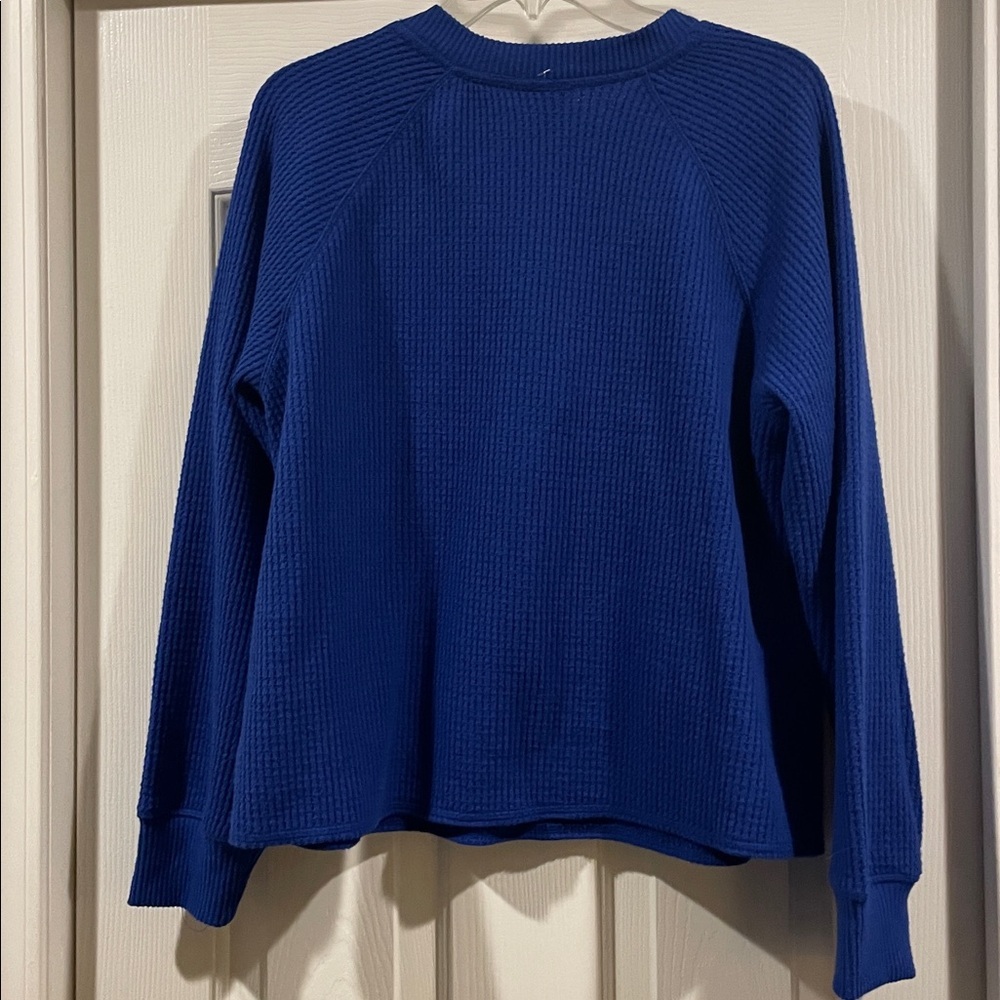 Old Navy Women's Royal Blue Crew Neck Sweater - Picture 4 of 4